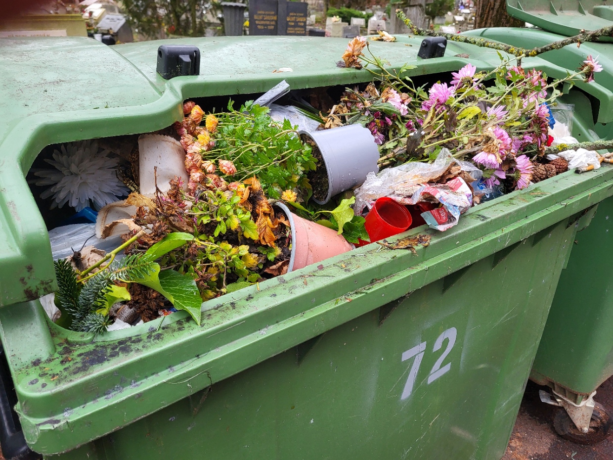 Szele Tamás: Maléter Pál sírköve thumbnail